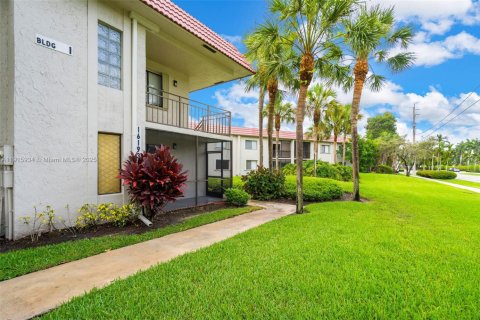 Condo in Weston, Florida, 2 bedrooms  № 1971724 - photo 3