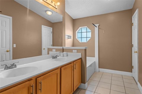 House in Sanford, Florida 4 bedrooms, 196.4 sq.m. № 1720783 - photo 17