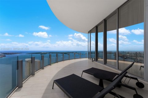 Copropriété à louer à Miami, Floride: 5 chambres, 899.39 m2 № 2265580 - photo 5