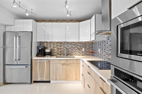 Copropriété à vendre à Miami Beach, Floride: 4 chambres, 285.21 m2 № 2061682 - photo 3