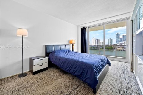 Copropriété à vendre à Miami Beach, Floride: 4 chambres, 285.21 m2 № 2061682 - photo 23