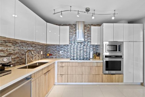 Copropriété à vendre à Miami Beach, Floride: 4 chambres, 285.21 m2 № 2061682 - photo 4