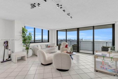 Condominio en venta en Miami, Florida, 2 dormitorios, 111.48 m2 № 2028860 - foto 2