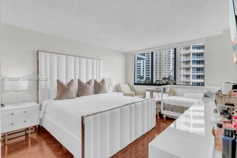 Condominio en venta en Miami, Florida, 2 dormitorios, 111.48 m2 № 2028860 - foto 4