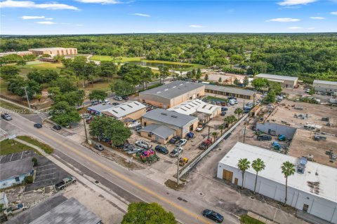 Propiedad comercial en venta en Sanford, Florida № 2154095 - foto 6