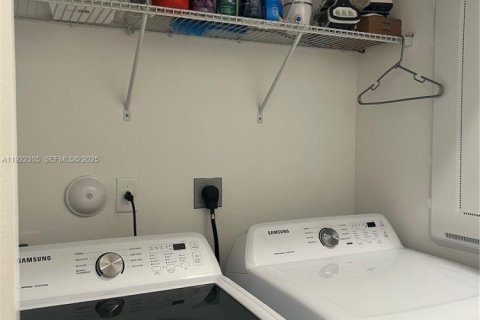 Купить таунхаус в Хомстед, Флорида 3 спальни, 157.47м2, № 1983540 - фото 7