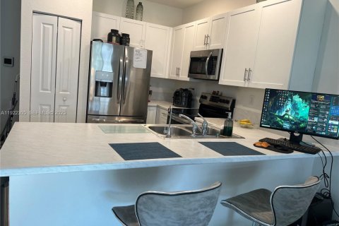 Купить таунхаус в Хомстед, Флорида 3 спальни, 157.47м2, № 1983540 - фото 4