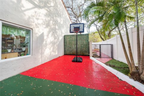 Купить коммерческую недвижимость в Тамарак, Флорида № 2025498 - фото 27