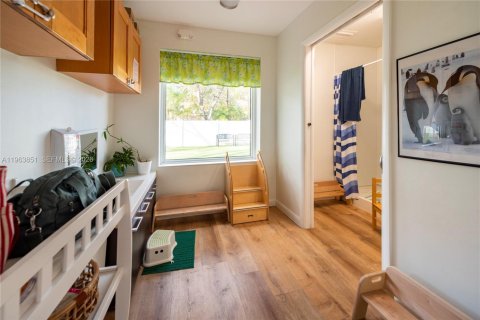 Купить коммерческую недвижимость в Тамарак, Флорида № 2025498 - фото 15