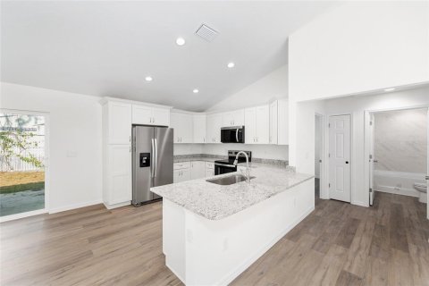 Villa ou maison à vendre à Citrus Springs, Floride: 4 chambres, 159.33 m2 № 2388800 - photo 25