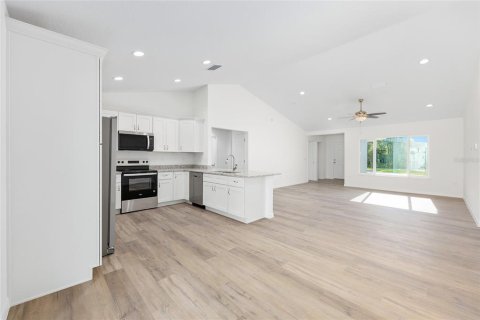 Villa ou maison à vendre à Citrus Springs, Floride: 4 chambres, 159.33 m2 № 2388800 - photo 22