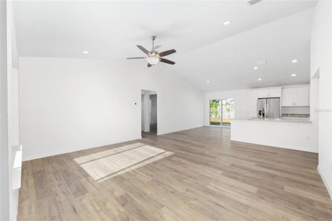 Villa ou maison à vendre à Citrus Springs, Floride: 4 chambres, 159.33 m2 № 2388800 - photo 14