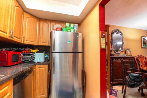 Condominio en venta en Miami, Florida, 1 dormitorio, 65.03 m2 № 2012190 - foto 15