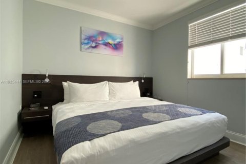 Apartment in Sweetwater, Florida 2 bedrooms № 1994285 - photo 10