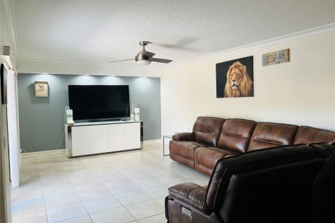 Touwnhouse à vendre à Deerfield Beach, Floride: 2 chambres, 114.83 m2 № 2082360 - photo 8