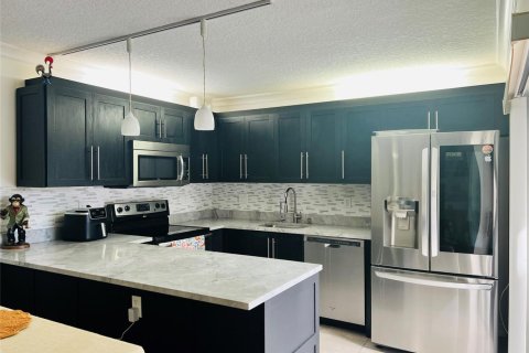Touwnhouse à Deerfield Beach, Floride 2 chambres, 114.83 m2 № 2082360