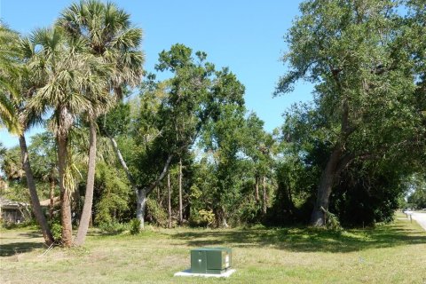 Casa en venta en Port Charlotte, Florida, 4 dormitorios, 192.03 m2 № 1634792 - foto 4