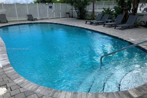 Copropriété à vendre à Miami Beach, Floride: 1 chambre, 38.09 m2 № 1945187 - photo 18