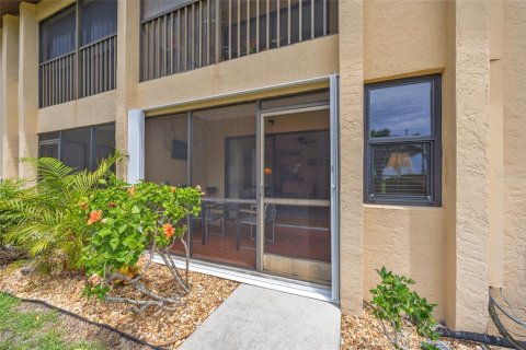 Condo in Punta Gorda, Florida, 2 bedrooms  № 1810998 - photo 23