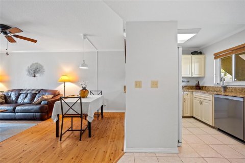 Condo in Punta Gorda, Florida, 2 bedrooms  № 1810998 - photo 9