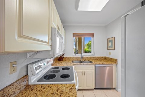Condo in Punta Gorda, Florida, 2 bedrooms  № 1810998 - photo 8