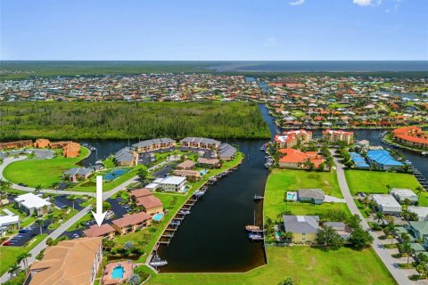 Condo in Punta Gorda, Florida, 2 bedrooms  № 1810998 - photo 25