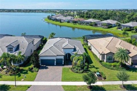 House in Sarasota, Florida 3 bedrooms, 231.51 sq.m. № 1894982 - photo 2
