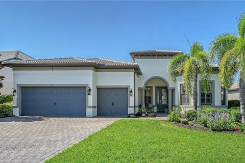 House in Sarasota, Florida 3 bedrooms, 231.51 sq.m. № 1894982 - photo 1