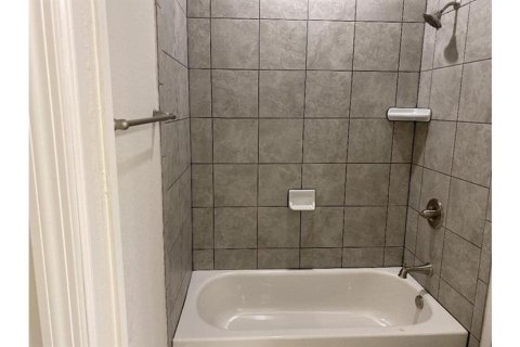 Casa en venta en North Port, Florida, 4 dormitorios, 192.03 m2 № 2166545 - foto 8