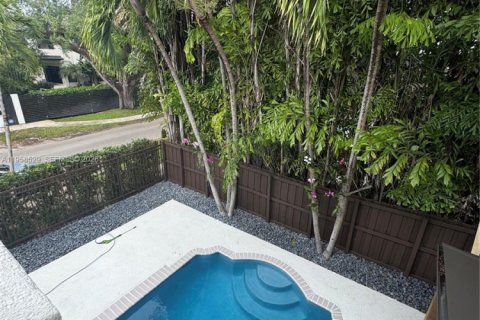 Villa ou maison à vendre à Miami, Floride: 4 chambres, 297.75 m2 № 2017765 - photo 30