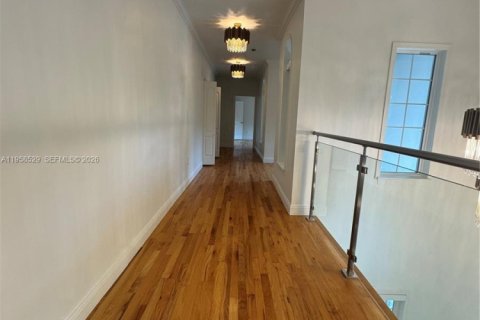 Villa ou maison à vendre à Miami, Floride: 4 chambres, 297.75 m2 № 2017765 - photo 25