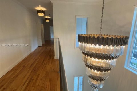 Villa ou maison à vendre à Miami, Floride: 4 chambres, 297.75 m2 № 2017765 - photo 23