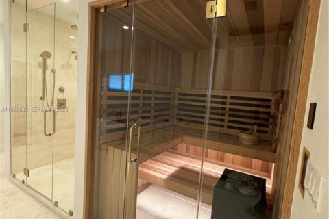 Villa ou maison à vendre à Miami, Floride: 4 chambres, 297.75 m2 № 2017765 - photo 10