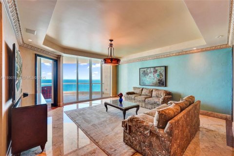 Condo in Sunny Isles Beach, Florida, 3 bedrooms  № 1990441 - photo 4