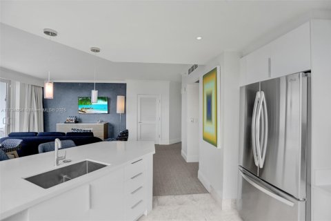 Condominio en venta en Miami Beach, Florida, 1 dormitorio, 99.03 m2 № 1860865 - foto 15