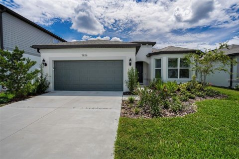 House in Land O' Lakes, Florida 3 bedrooms, 209.87 sq.m. № 1886715 - photo 2