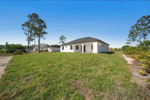 Casa en venta en Lehigh Acres, Florida, 3 dormitorios, 157.47 m2 № 1770499 - foto 18