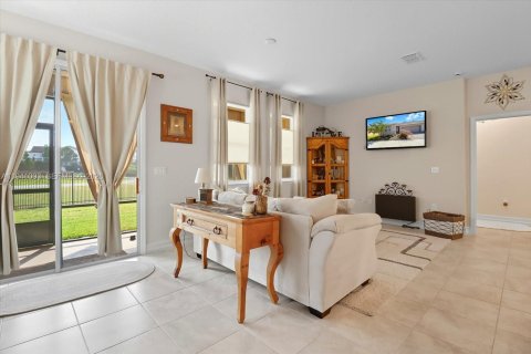 Villa ou maison à vendre à Ocala, Floride: 2 chambres, 122.45 m2 № 1998845 - photo 10