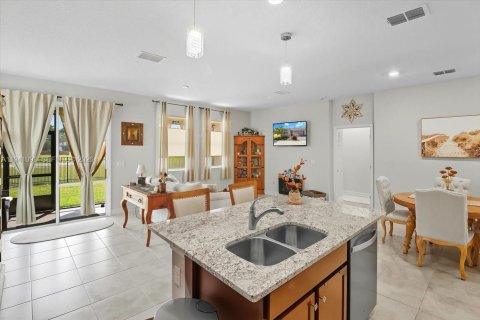 Villa ou maison à vendre à Ocala, Floride: 2 chambres, 122.45 m2 № 1998845 - photo 13