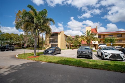 Condo à Coral Springs, Floride, 3 chambres  № 2067031