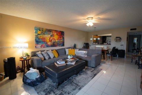 Copropriété à vendre à Coral Springs, Floride: 3 chambres, 127.74 m2 № 2067031 - photo 12