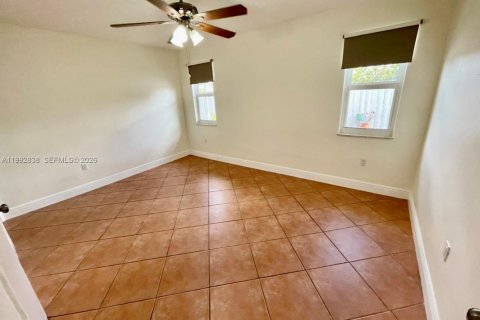 Dúplex en alquiler en Miami, Florida, 3 dormitorios, 211.45 m2 № 2056710 - foto 7