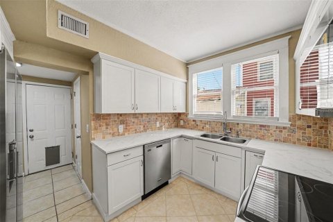 Villa ou maison à vendre à Sanford, Floride: 4 chambres, 142.33 m2 № 2430999 - photo 14
