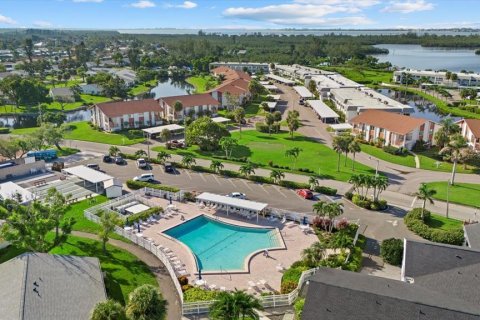Condominio en venta en Bradenton, Florida, 2 dormitorios, 129.04 m2 № 1911946 - foto 27