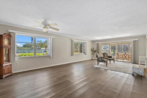 Condominio en venta en Bradenton, Florida, 2 dormitorios, 129.04 m2 № 1911946 - foto 8