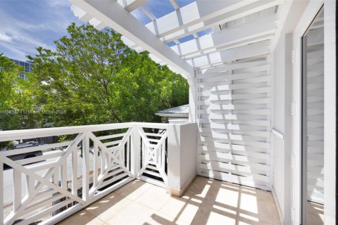 Adosado en venta en Miami, Florida, 3 dormitorios, 212.84 m2 № 1922937 - foto 22