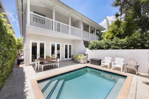 Adosado en venta en Miami, Florida, 3 dormitorios, 212.84 m2 № 1922937 - foto 25