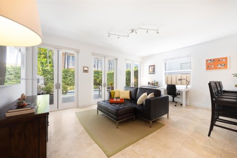 Adosado en venta en Miami, Florida, 3 dormitorios, 212.84 m2 № 1922937 - foto 7
