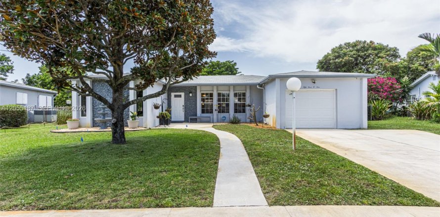 Casa en Margate, Florida 3 dormitorios, 176.98 m2 № 2172314