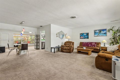 Casa en venta en Margate, Florida, 3 dormitorios, 176.98 m2 № 2172314 - foto 16
